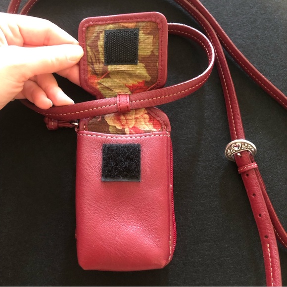 Brighton Tiny Crossbody Bag for your cards and changes - Picture 3 of 14